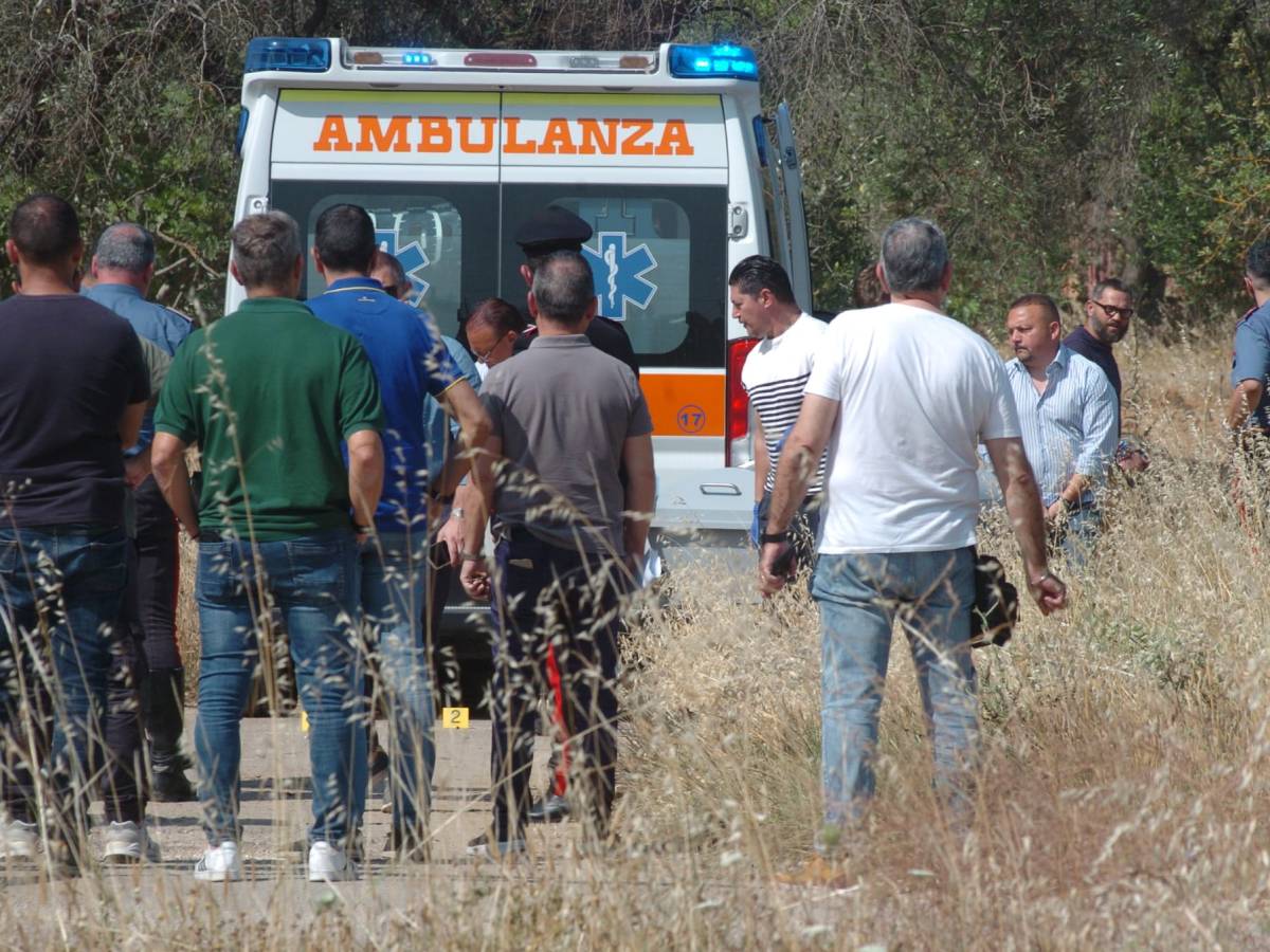scappano all alt e sparano sui militari carabiniere ucciso a brindisi morto uno dei fuggitivi