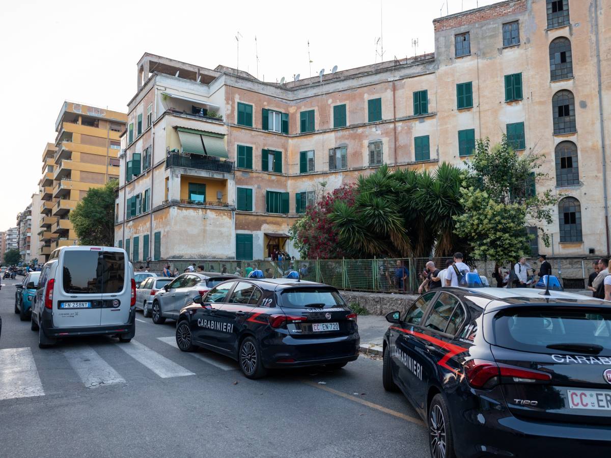 Ingoia droga per sfuggire a un controllo: morto 32enne