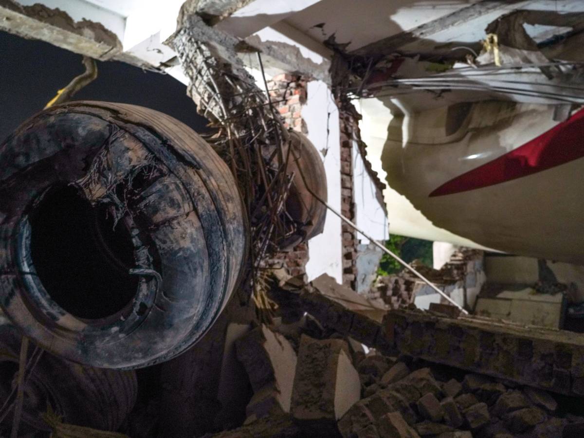 Aereo schiantato in India, le ultime parole del comandante Aereo schiantato in India, le ultime parole del comandante