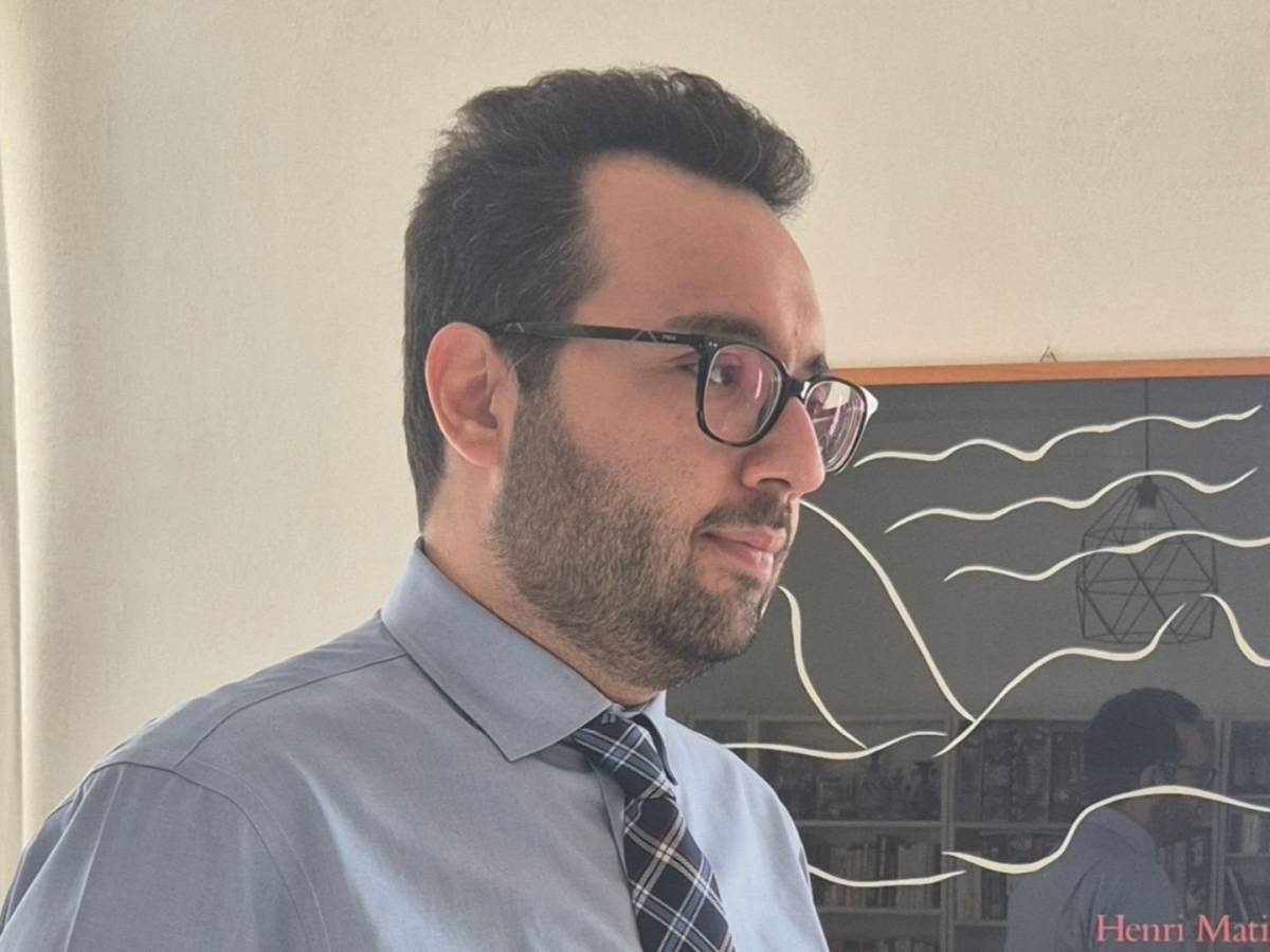 Il dissidente Ashkan: "Noi iraniani al fianco di Israele. La sinistra è complice degli ayatollah" Il dissidente Ashkan: "Noi iraniani al fianco di Israele. La sinistra è complice degli ayatollah"