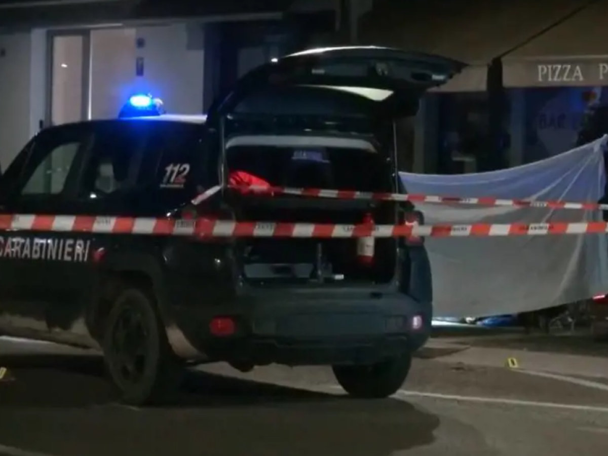 Sparò allo straniero che aveva accoltellato quattro passanti, la procura chiede l Sparò allo straniero che aveva accoltellato quattro passanti, la procura chiede l