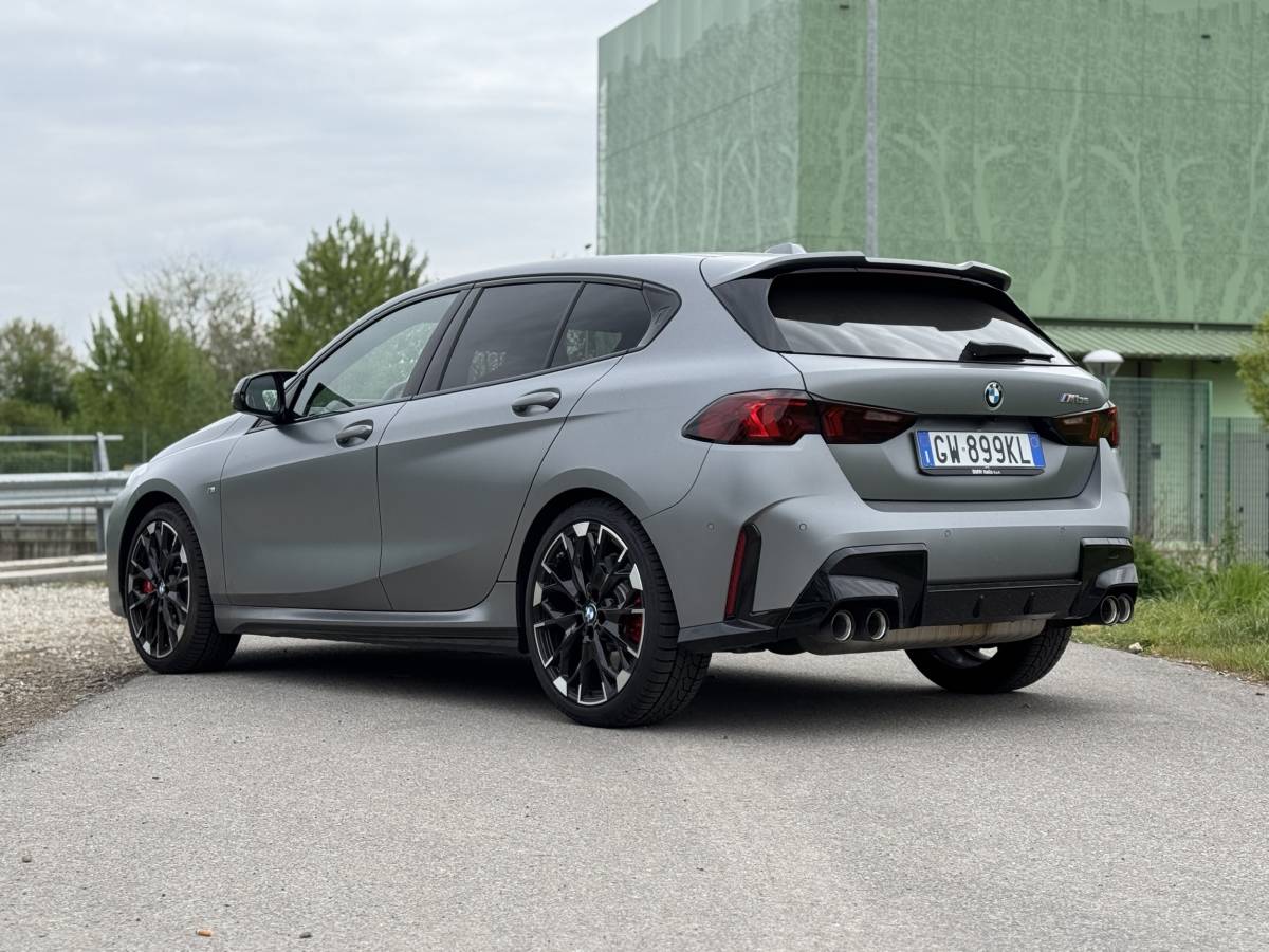 BMW M135i 2025: guarda la gallery della Serie 1 più cattiva di tutte 7