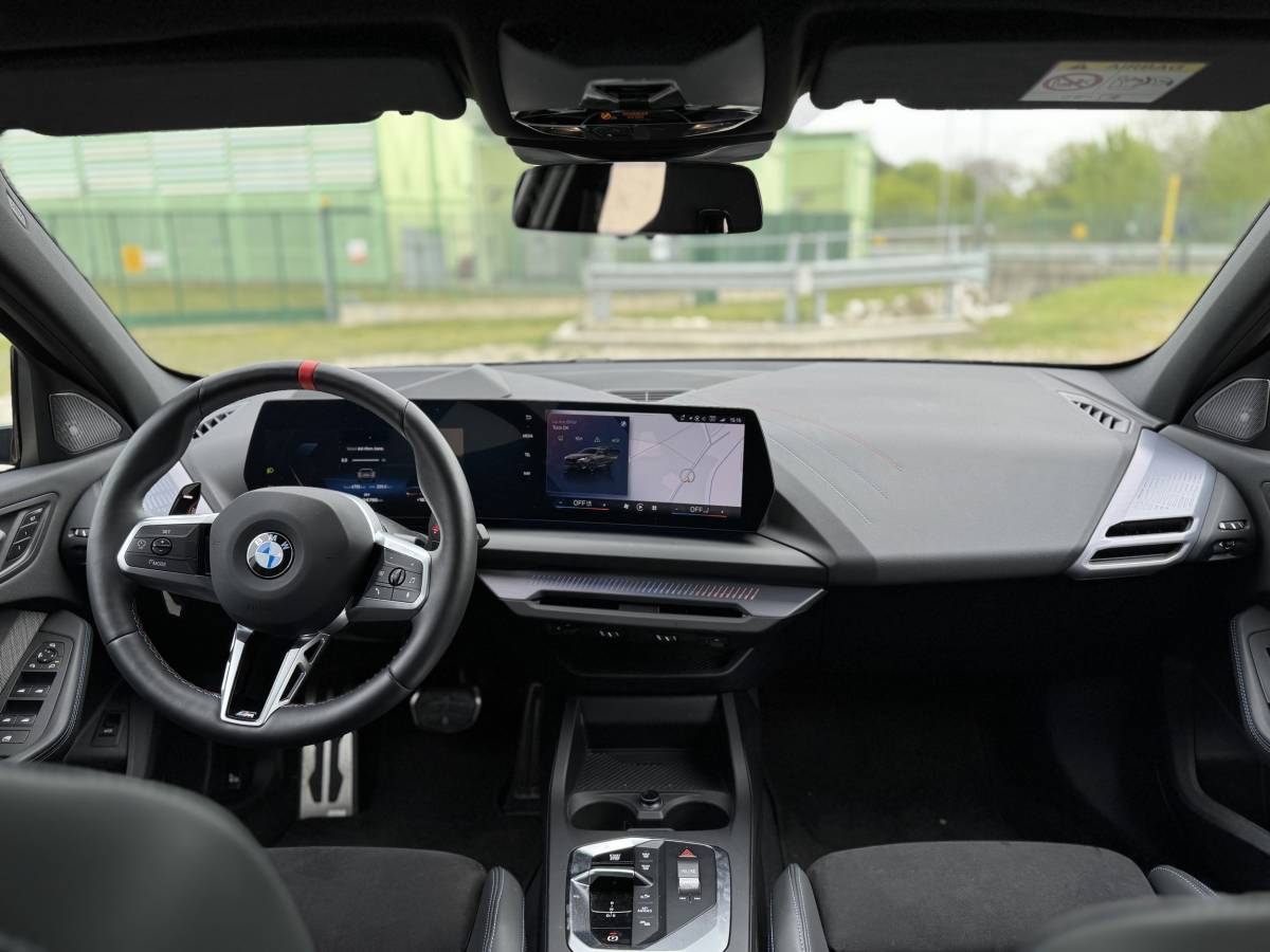 BMW M135i 2025: guarda la gallery della Serie 1 più cattiva di tutte 12