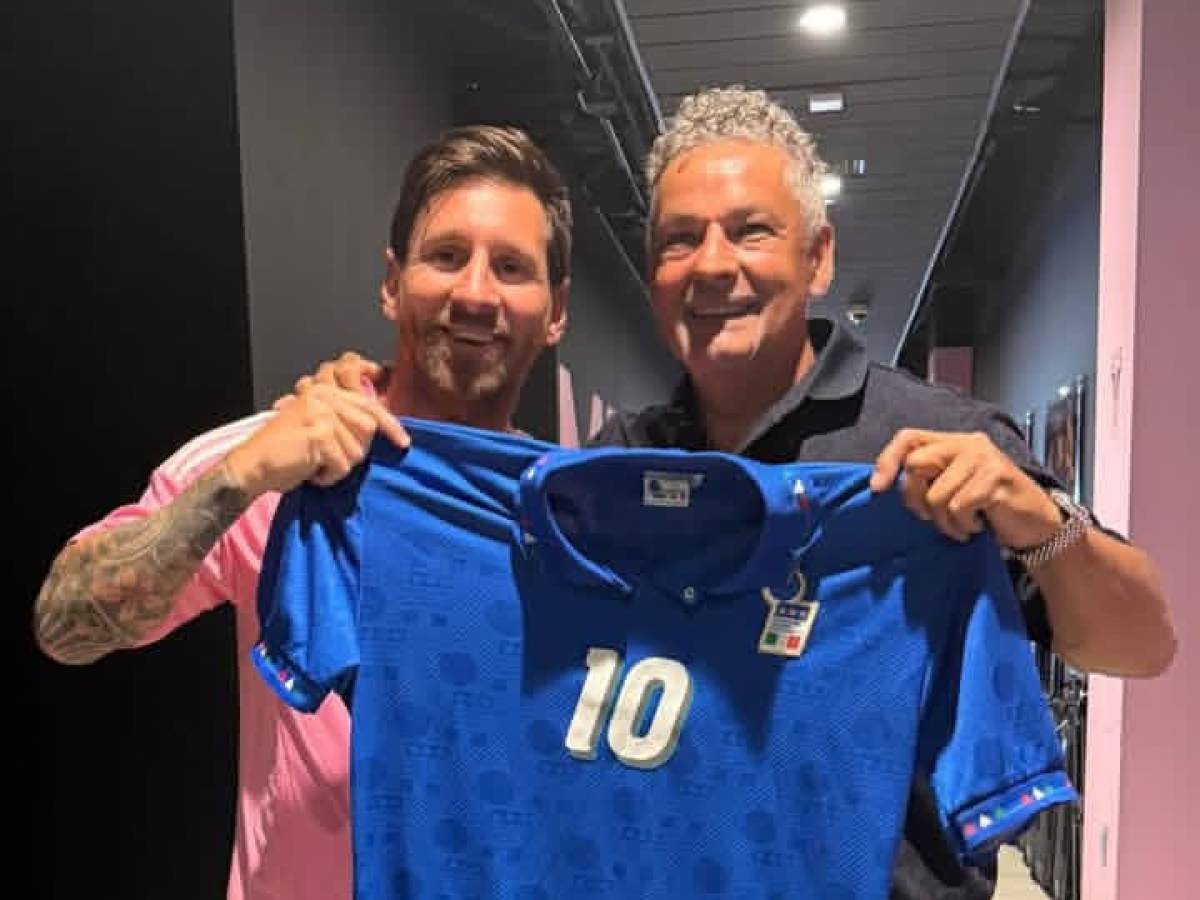 sei una leggenda del calcio la foto social di messi e baggio