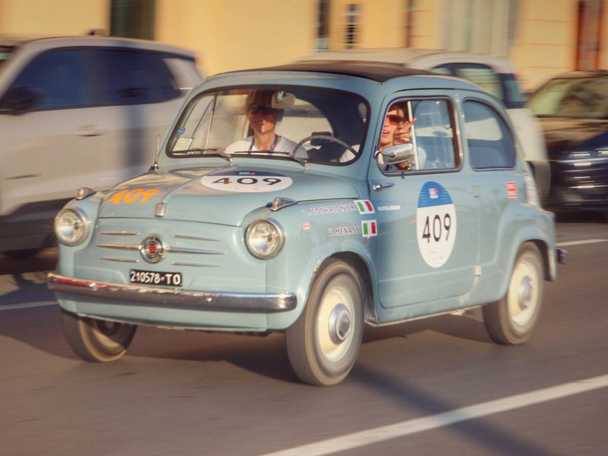Da Cervia a Parma: la Fiat 600 affronta la tappa più lunga della 1000 Miglia 2025 Da Cervia a Parma: la Fiat 600 affronta la tappa più lunga della 1000 Miglia 2025