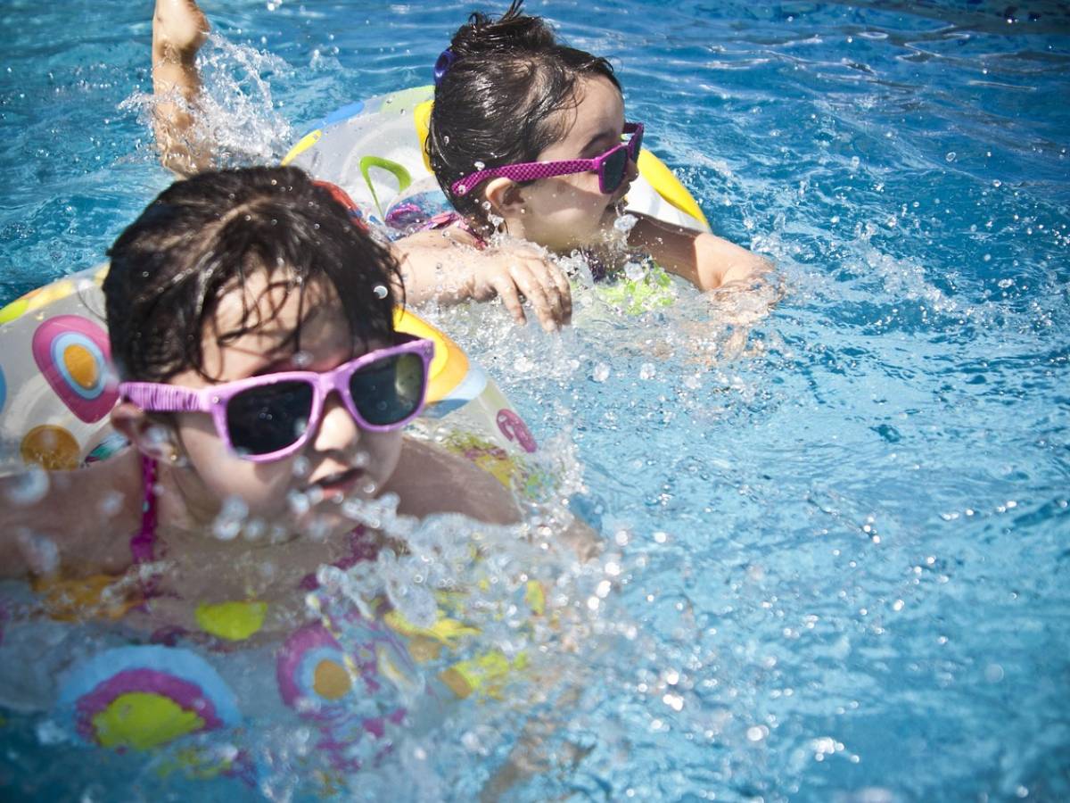 10 regole per non far annegare tuo figlio: il decalogo che devi conoscerere 10 regole per non far annegare tuo figlio: il decalogo che devi conoscerere