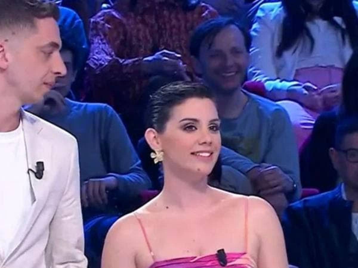non dimenticher242 amadeus ricorda la pacchista di 29 anni malata di cancro