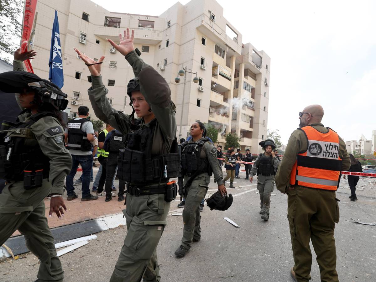 Trump annuncia la tregua ma Israele accusa l Trump annuncia la tregua ma Israele accusa l