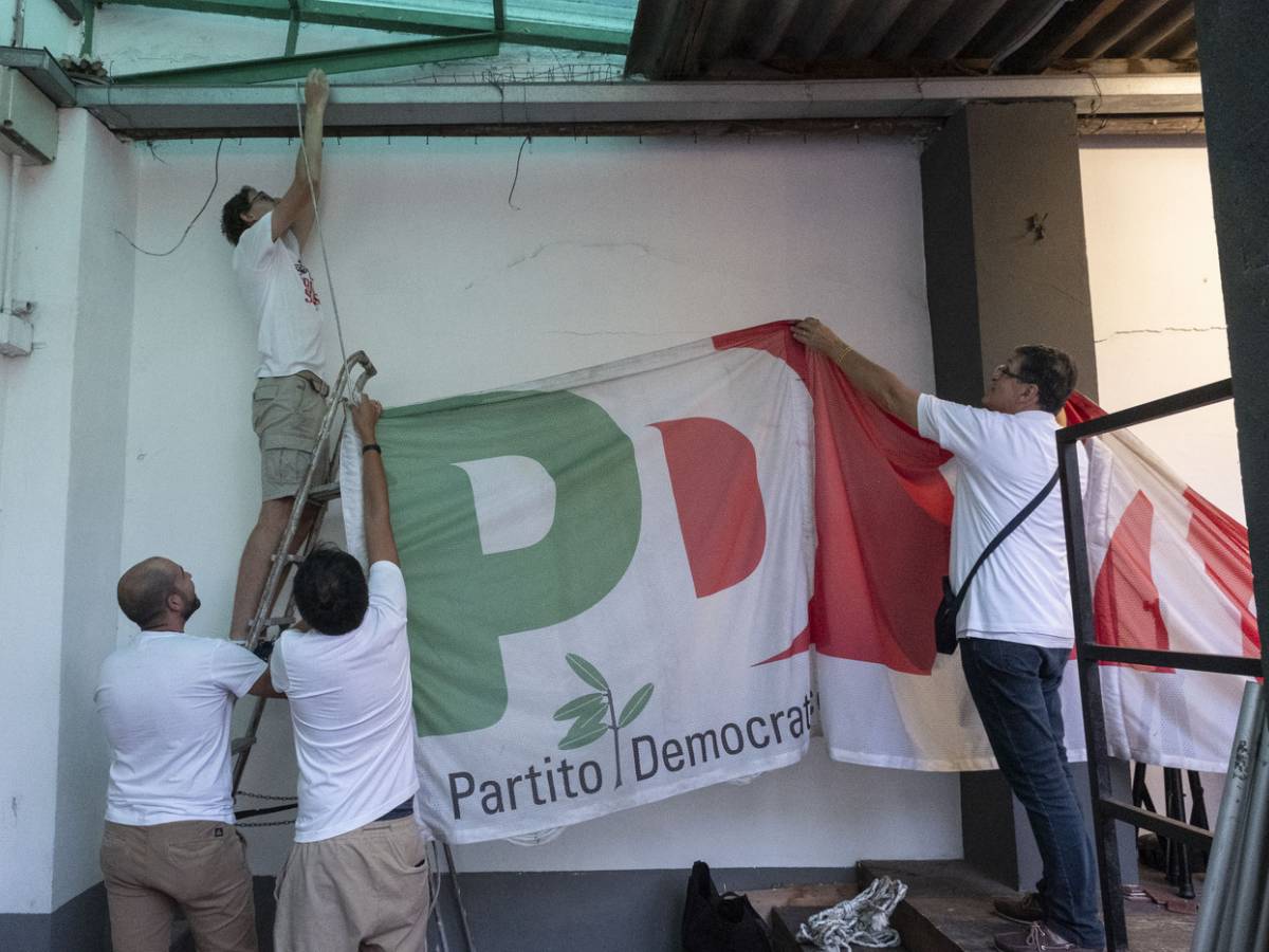 pd nel caos a pisa tra iscritti albanesi e tessere sospette
