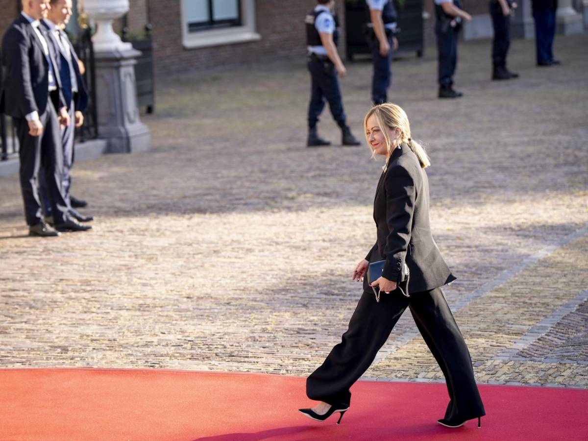 Faccia a faccia Meloni Trump: ecco cosa si sono detti Faccia a faccia Meloni Trump: ecco cosa si sono detti