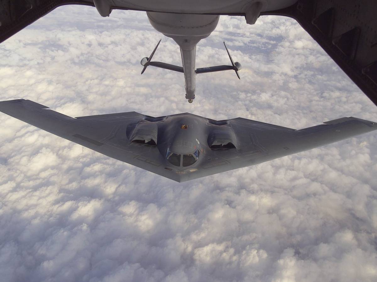 "37 ore no stop e un panino al tacchino" :così i piloti dei B 2 hanno colpito i siti nucleari iraniani "37 ore no stop e un panino al tacchino" :così i piloti dei B 2 hanno colpito i siti nucleari iraniani