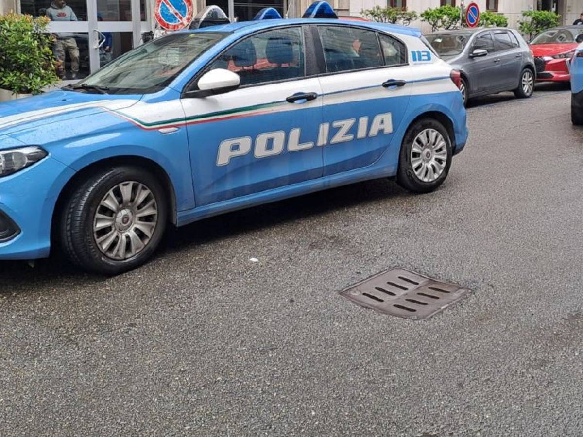 Segregato 4 anni e derubato dalla ex