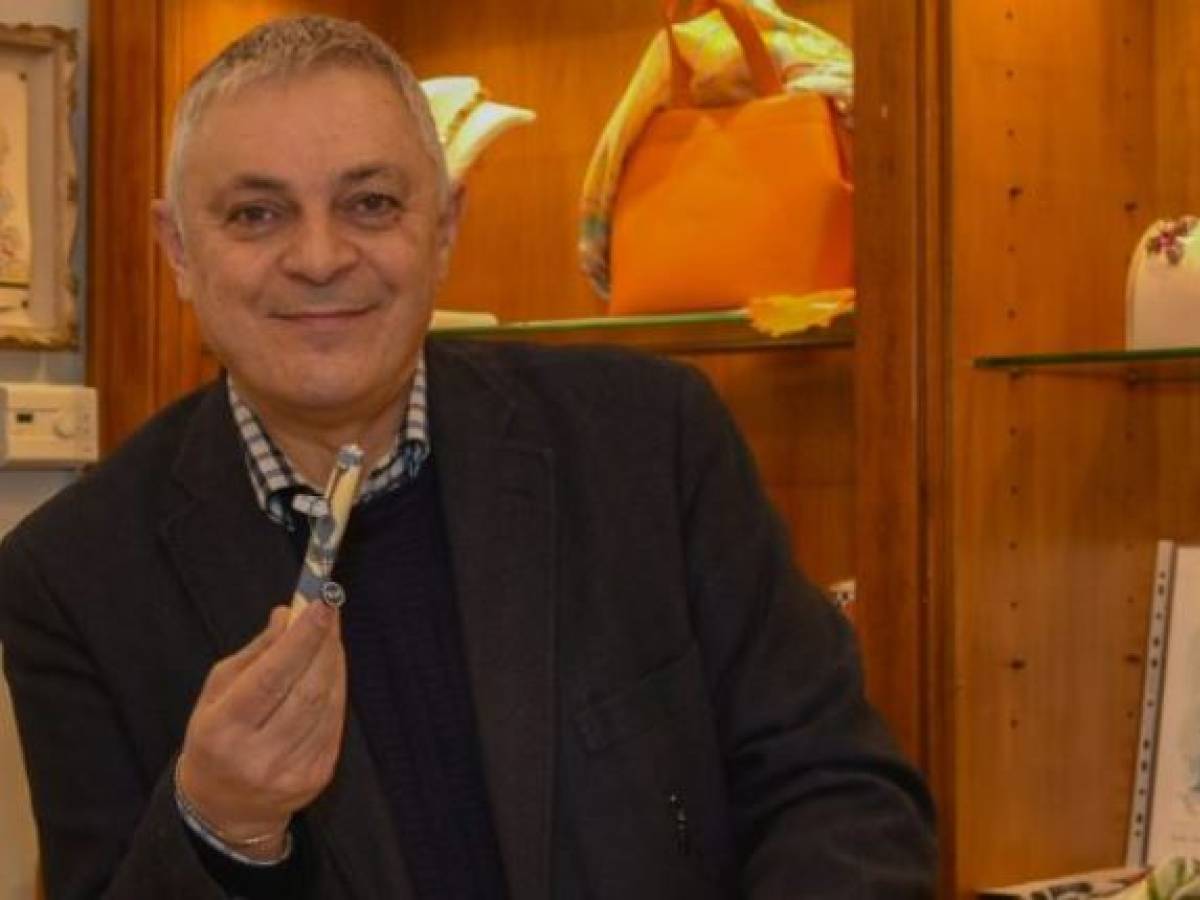 Negoziante accoltellato a Busto Arsizio: caccia al killer