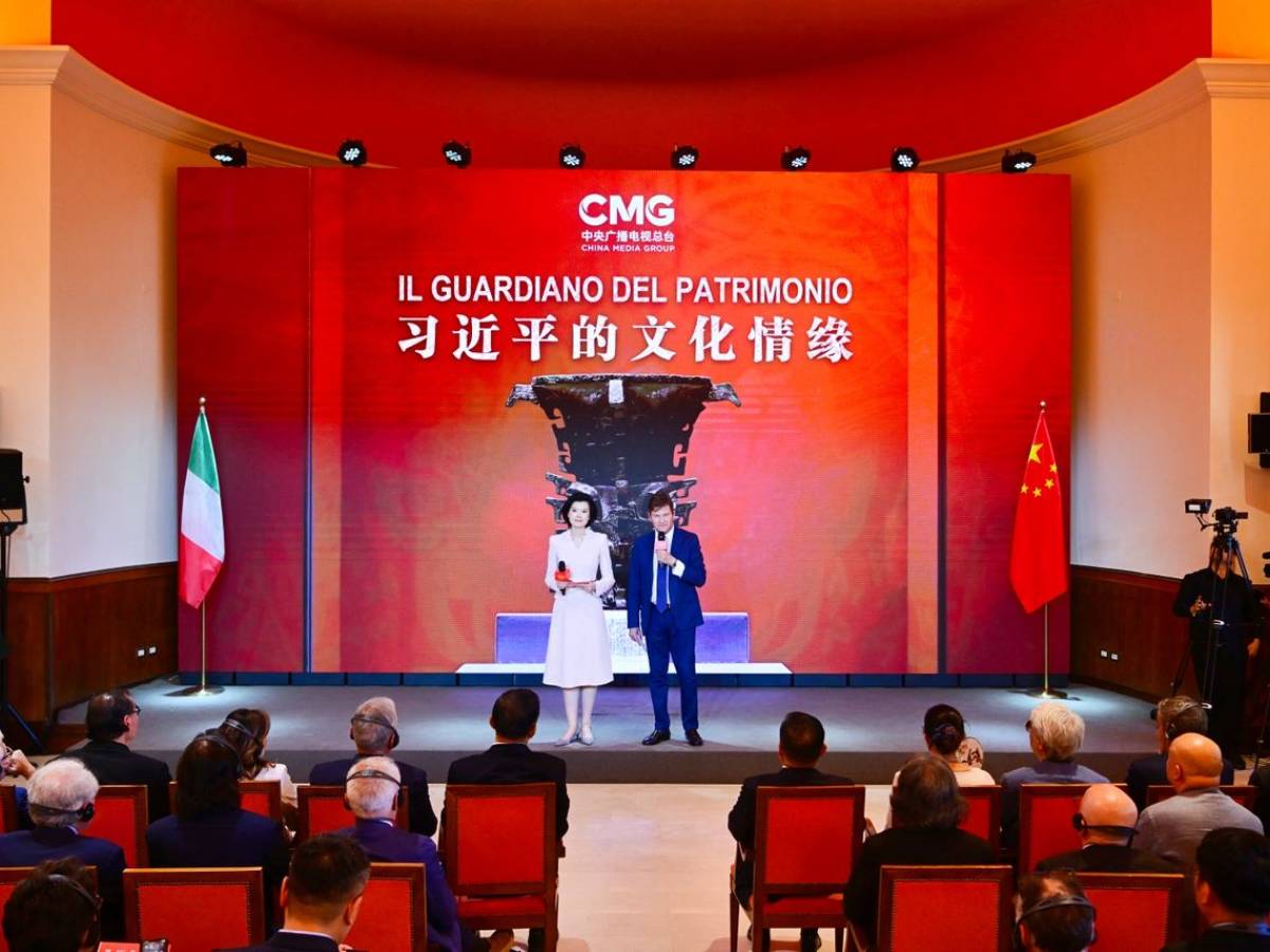 Inaugurata a Roma la mostra d’arte celebrativa per il 55esimo anniversario delle relazioni diplomatiche tra Italia e Cina Inaugurata a Roma la mostra d’arte celebrativa per il 55esimo anniversario delle relazioni diplomatiche tra Italia e Cina