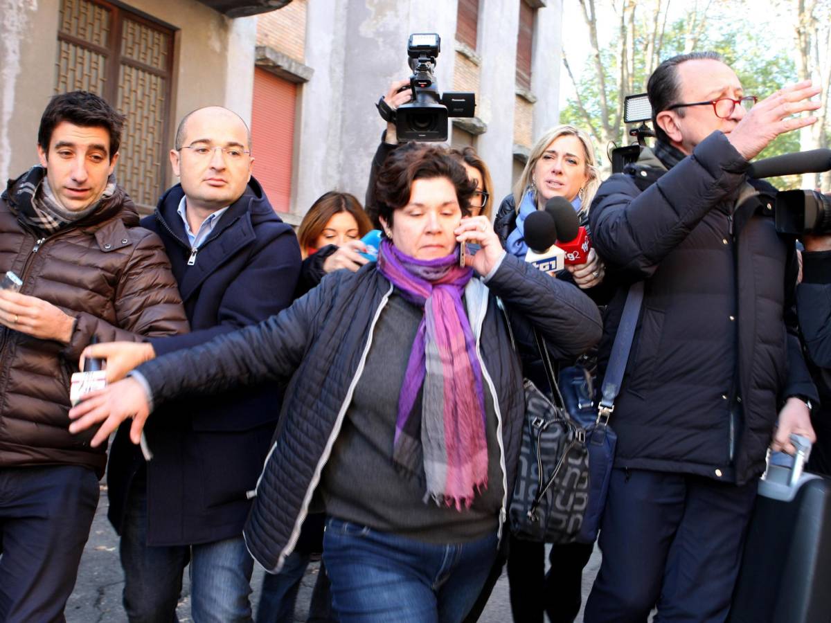 minacce e richieste di denaro a imprenditori chiesto l arresto della figlia e del genero di riina