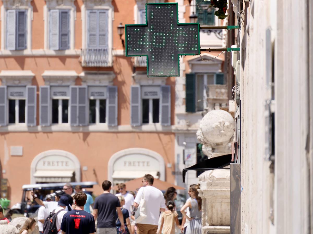 italia nella morsa di pluto citt224 da bollino rosso e picchi di 40 gradi e il peggio deve ancora arrivare