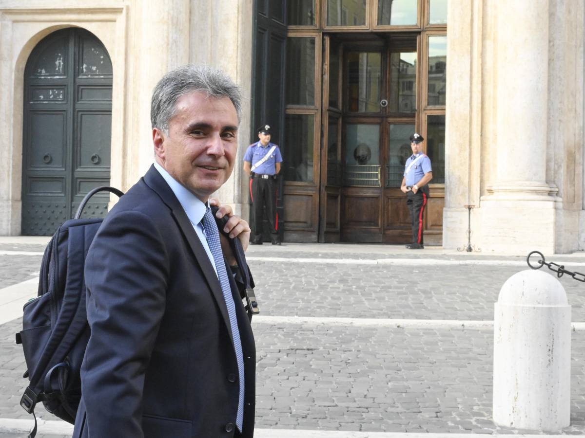"Ricci deve chiarire su Affidopoli. La sua è una fuga reiterata" "Ricci deve chiarire su Affidopoli. La sua è una fuga reiterata"