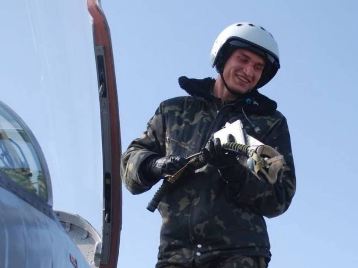 i sette bersagli abbattuti e la manovra per non cadere sulle case il sacrificio del pilota di f 16