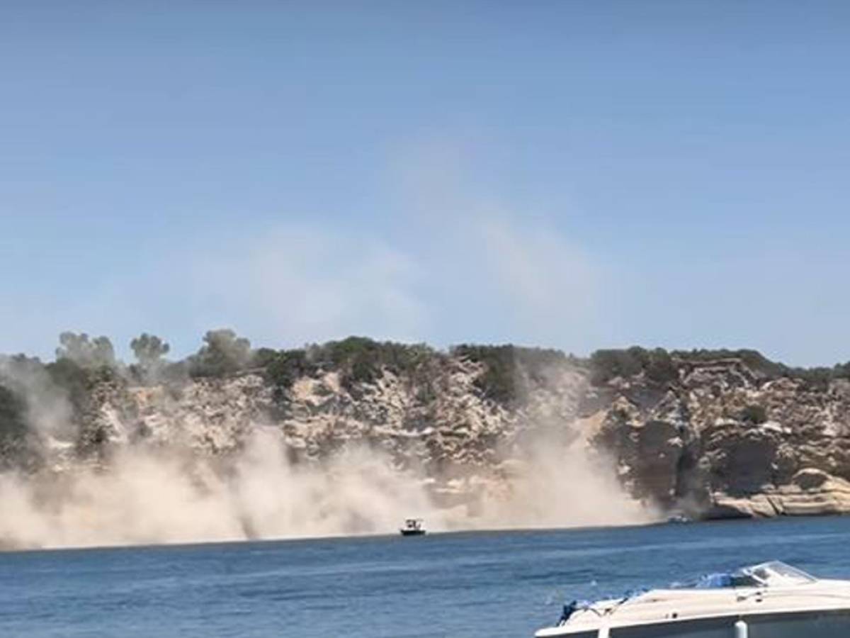 Scossa ai Campi Flegrei. "Il terremoto più forte degli ultimi 40 anni" Scossa ai Campi Flegrei. "Il terremoto più forte degli ultimi 40 anni"