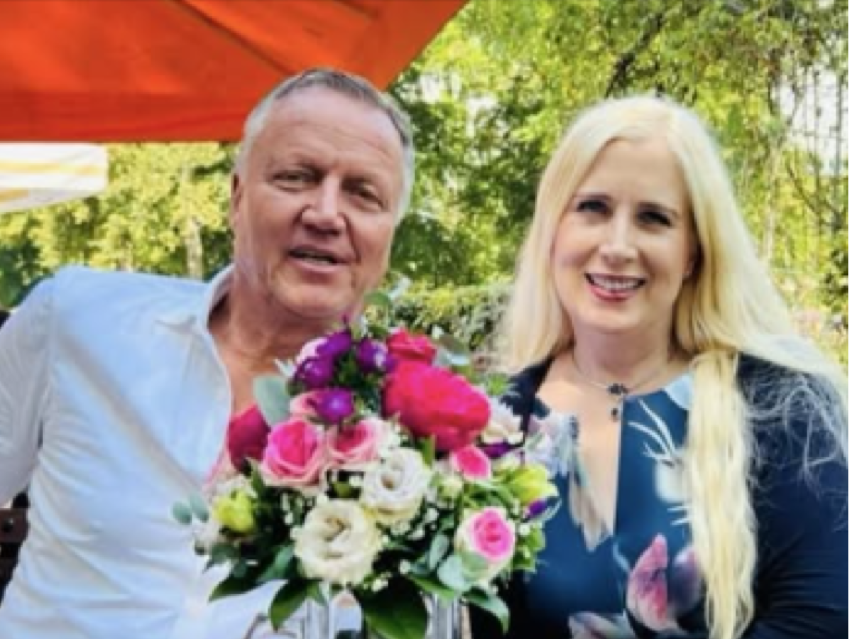 Morto il principe Harald von Hohenzollern, aveva 63 anni. Il dolore della moglie Morto il principe Harald von Hohenzollern, aveva 63 anni. Il dolore della moglie