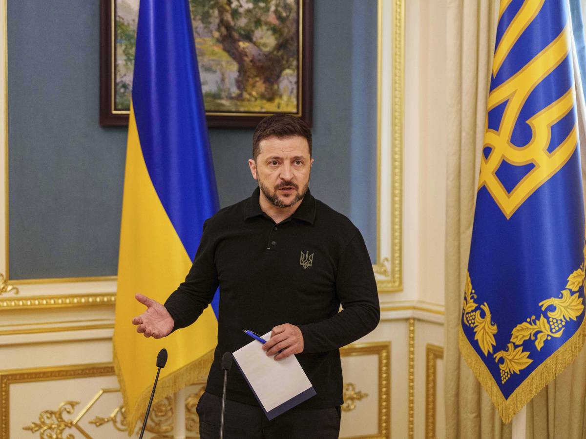 Zelensky "convoca" Putin: "Colloqui settimana prossima". Gli Usa accelerano sui Patriot