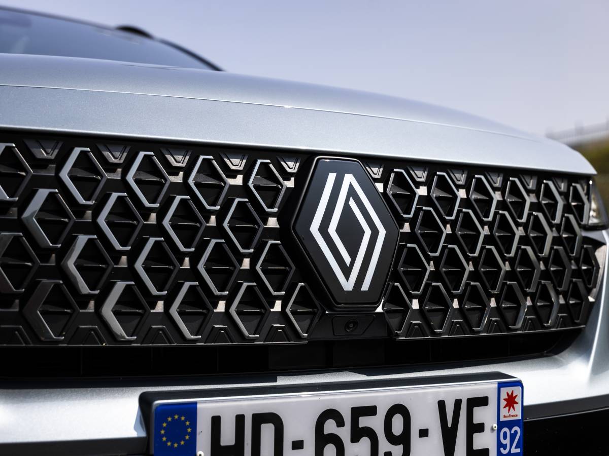 Renault, i vantaggi e le innovazioni della gamma E-Tech Hybrid