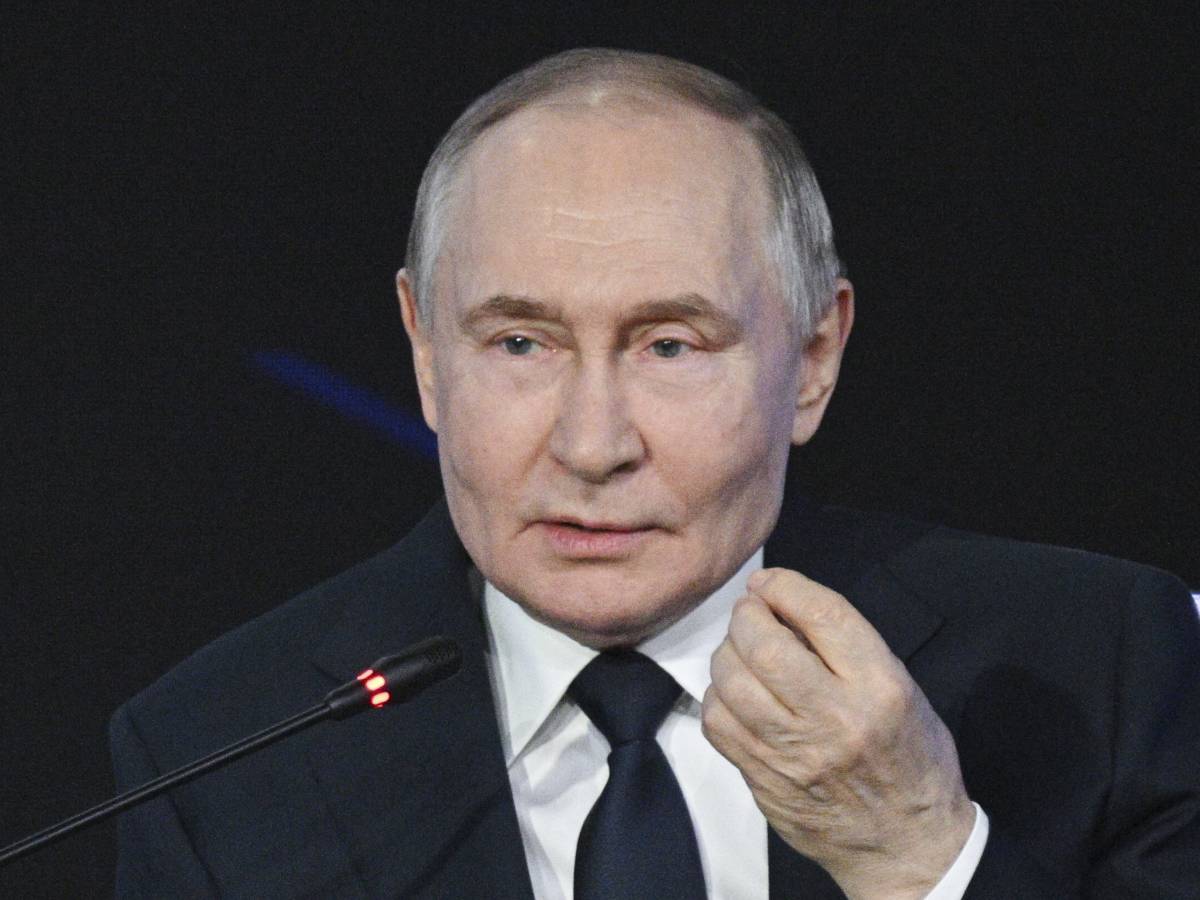 Putin gela Trump: "Non ci fermiamo". E senza aiuti Usa ora vede la vittoria Putin gela Trump: "Non ci fermiamo". E senza aiuti Usa ora vede la vittoria