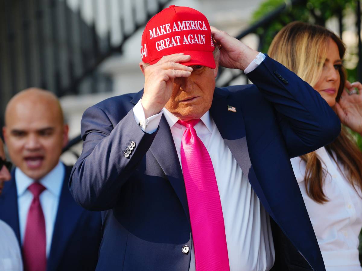 Trump: "Putin vuole continuare a uccidere. Iran? Parlerò con Bibi, non ha rinunciato al nucleare" Trump: "Putin vuole continuare a uccidere. Iran? Parlerò con Bibi, non ha rinunciato al nucleare"