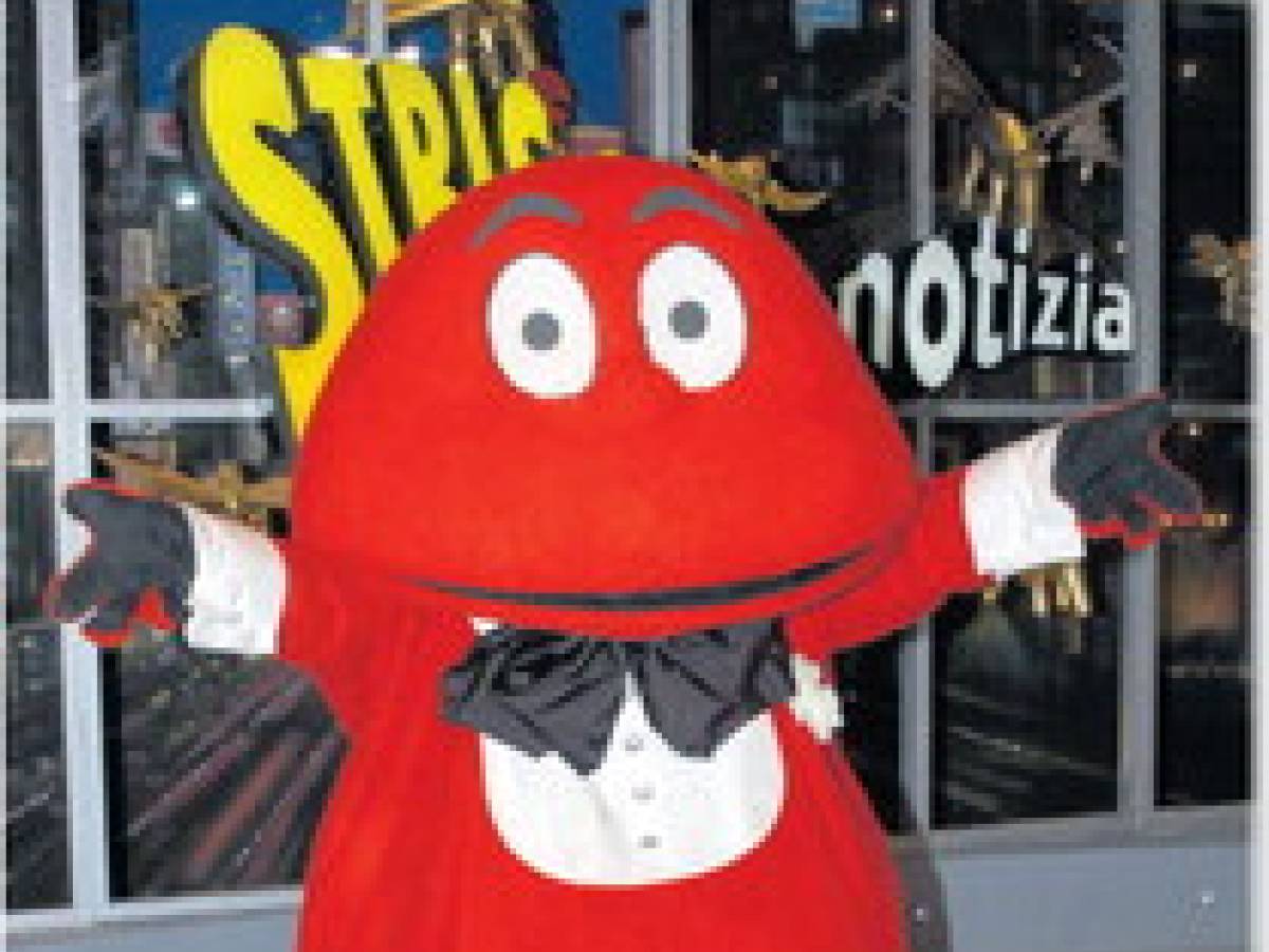 L’innovazione a Canale 5. "Striscia" partirà a novembre L’innovazione a Canale 5. "Striscia" partirà a novembre
