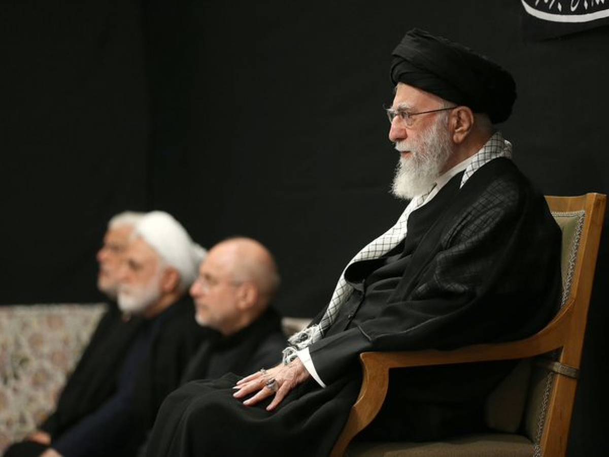 Khamenei riappare in pubblico: il messaggio di resistenza da Teheran Khamenei riappare in pubblico: il messaggio di resistenza da Teheran