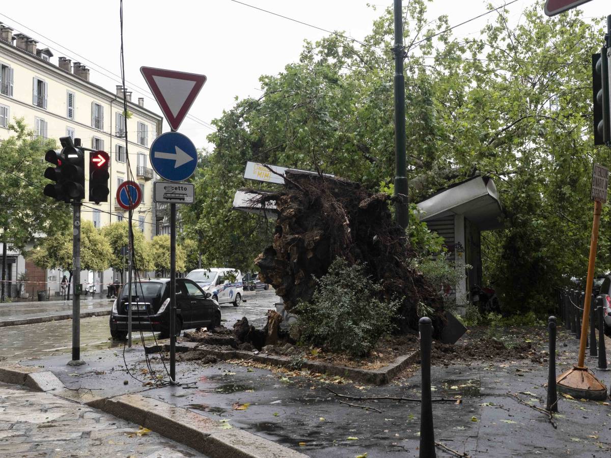 Un morto e tre feriti per il maltempo: è ancora allerta nel Nord Italia