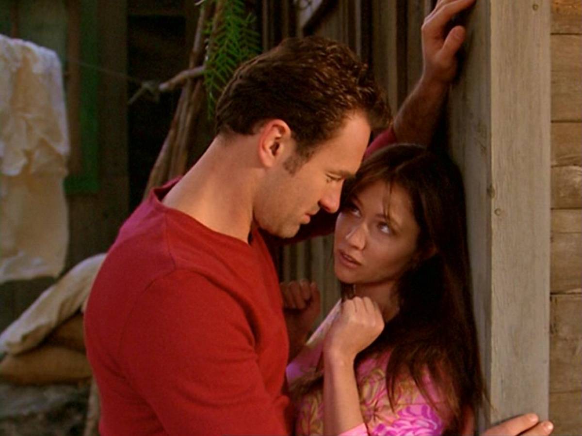 Julian McMahon e Shannen Doherty, il triste destino dei protagonisti di “Streghe”: entrambi scomparsi a causa di un tumore Julian McMahon e Shannen Doherty, il triste destino dei protagonisti di “Streghe”: entrambi scomparsi a causa di un tumore