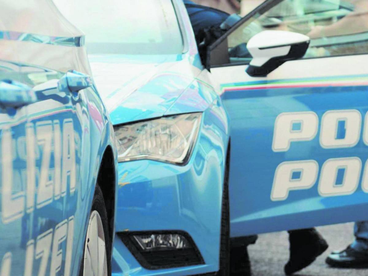 Uccide la madre a coltellate e si butta dall Uccide la madre a coltellate e si butta dall