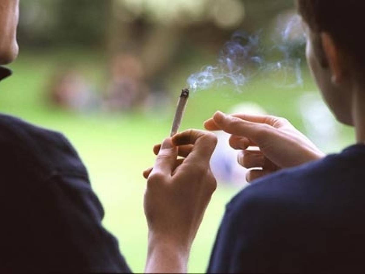 Dl Sicurezza, il segretario dei Radicali Italiani si fa arrestare per spaccio