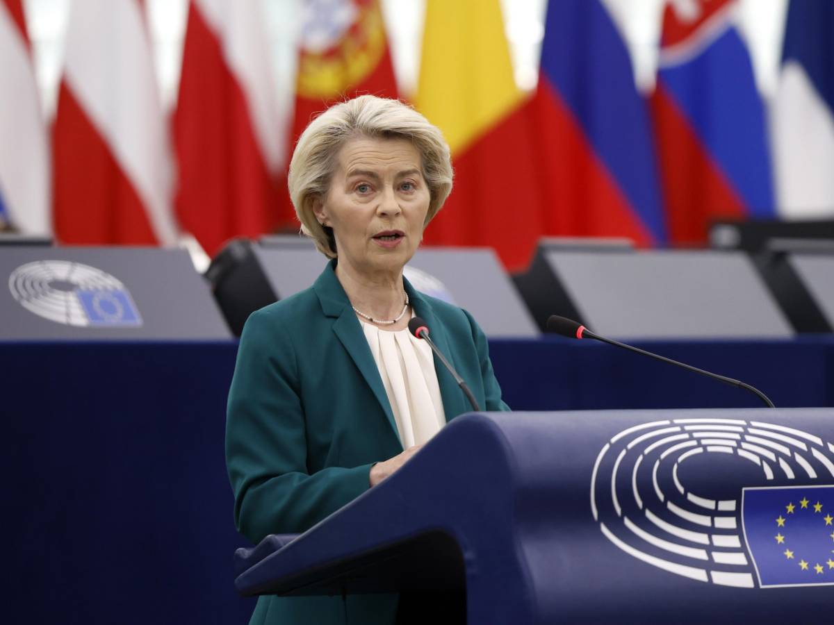 Ursula non trema e torna la maggioranza Venezuela. Ecr serra le file a Napoli