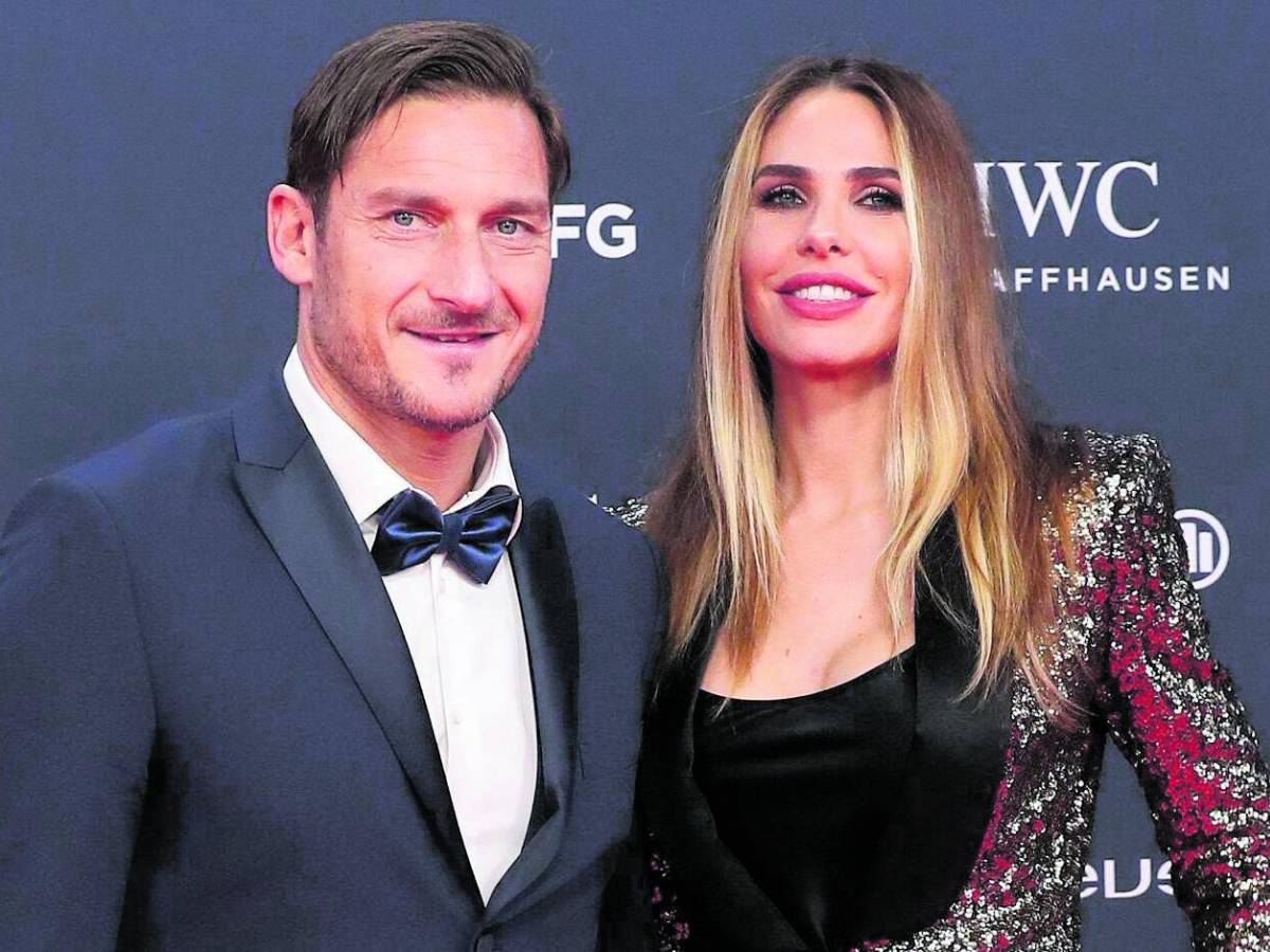 Nella faida Totti Blasi spunta pure l’affido condiviso dei Rolex Nella faida Totti Blasi spunta pure l’affido condiviso dei Rolex