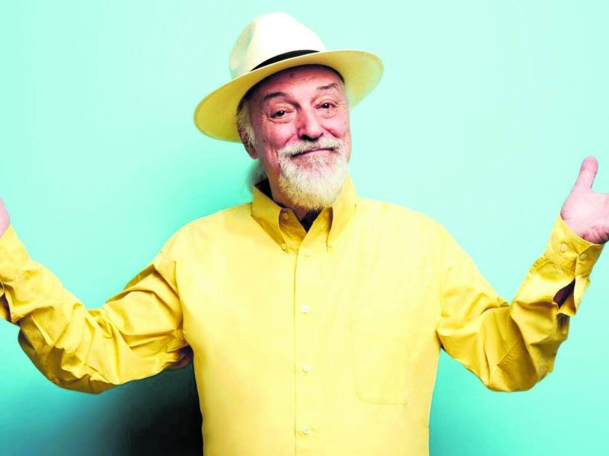 "Extraterrestre" e "Futuro": Finardi canta la sua storia "Extraterrestre" e "Futuro": Finardi canta la sua storia