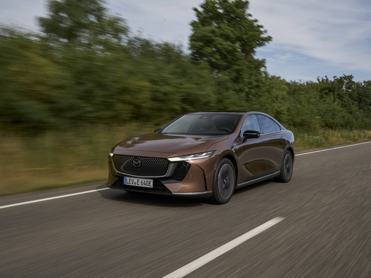 Mazda 6e, la prova su strada della nuova berlina elettrica Mazda 6e, la prova su strada della nuova berlina elettrica