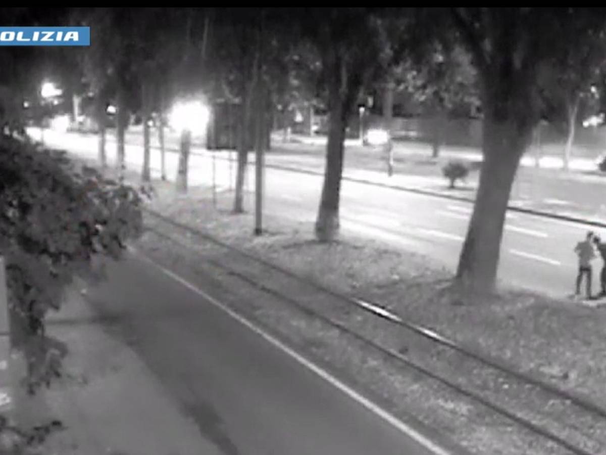 accoltellato un 32enne di ritorno da un concerto a milano fermati due 16enni