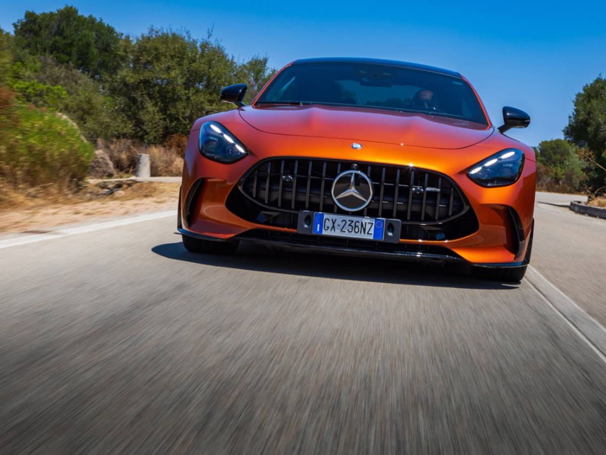 mercedes amg gt experience la sportiva tedesca che conquista la sardegna