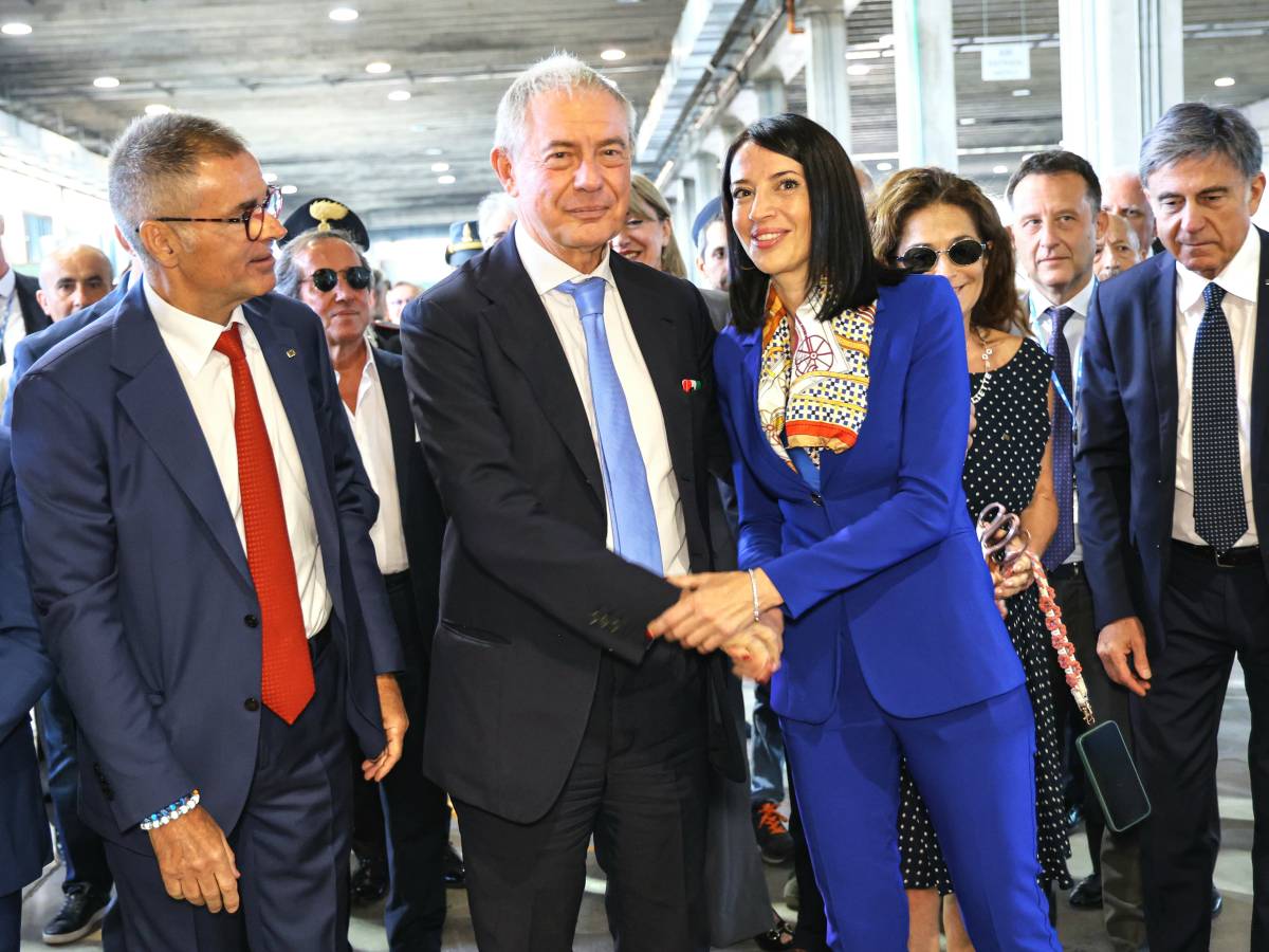 Automotive: il Gruppo Sira inaugura le nuove linee produttive Automotive: il Gruppo Sira inaugura le nuove linee produttive