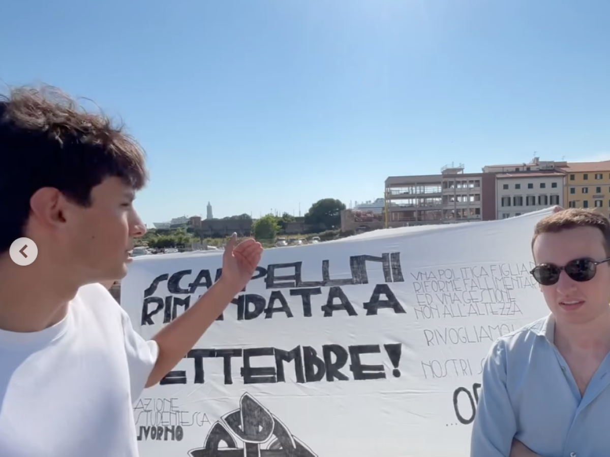 Azione Studentesca rompe il monopolio rosso a Livorno e smaschera i collettivi rossi Azione Studentesca rompe il monopolio rosso a Livorno e smaschera i collettivi rossi