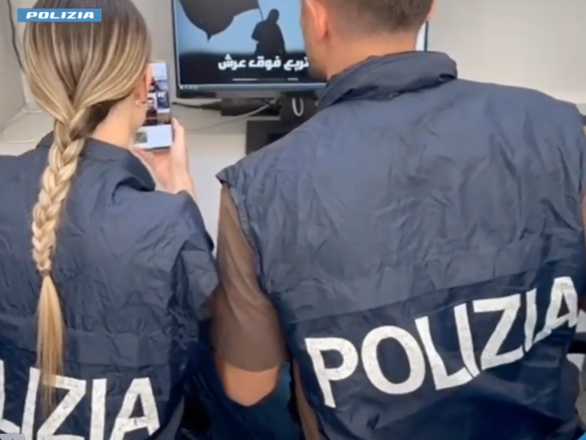 si addestrava per compiere un attentato in manette un 16enne iraniano