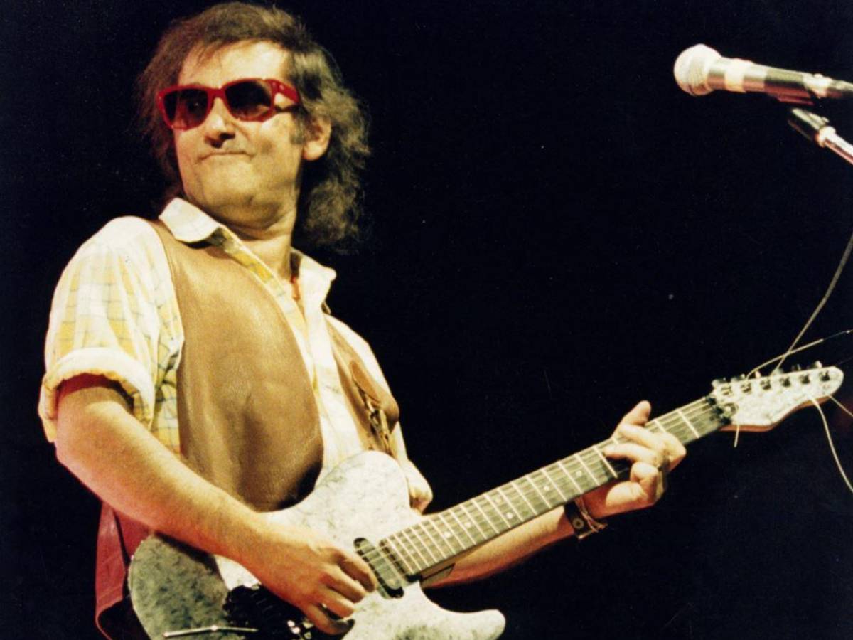ivan graziani ottant anni di un ribelle gentile tra rock poesia e disegno