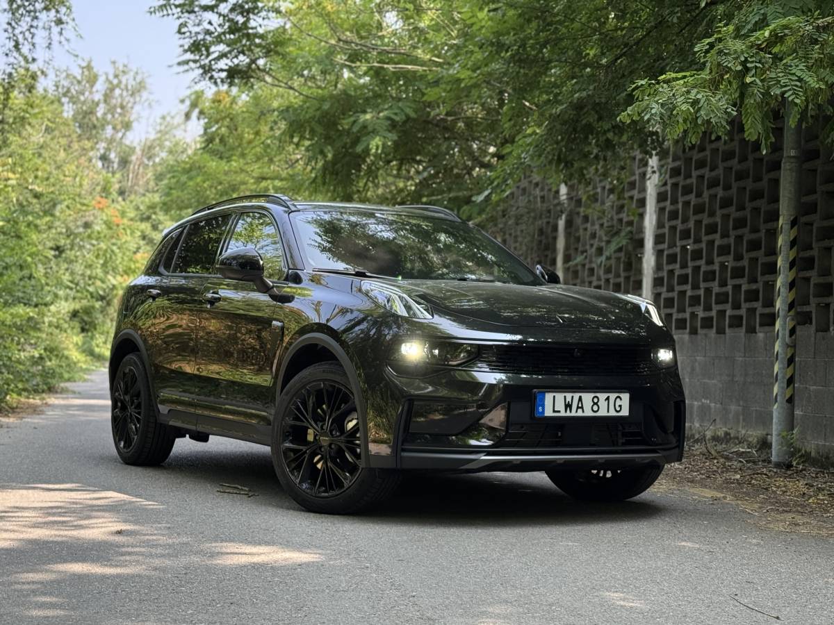 Lynk & Co 01 (2025): il SUV plug in si evolve tra design, tecnologia e autonomia Lynk & Co 01 (2025): il SUV plug in si evolve tra design, tecnologia e autonomia