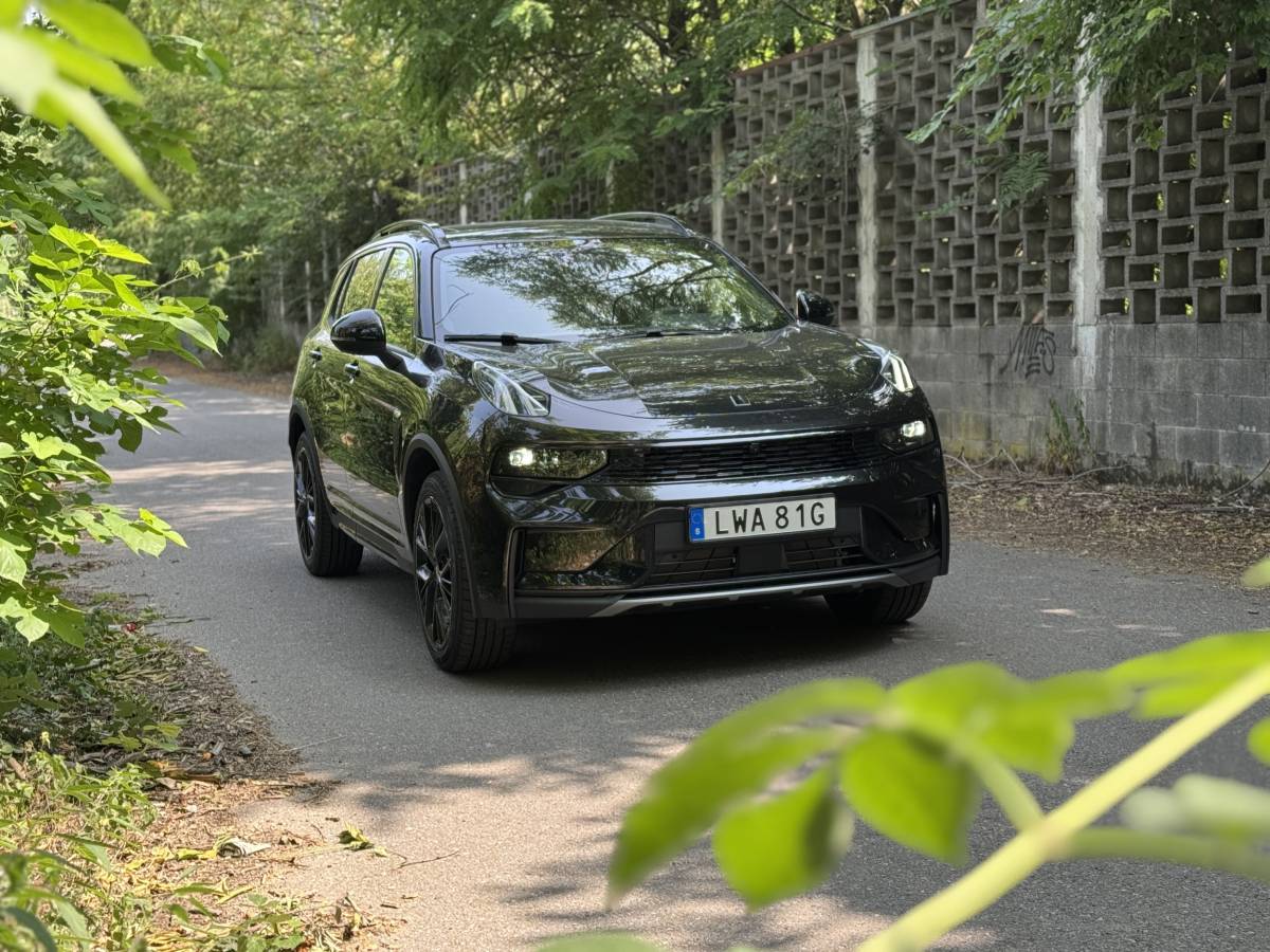 Lynk&Co 01 2025: guarda la gallery del nuovo SUV plug-in 4