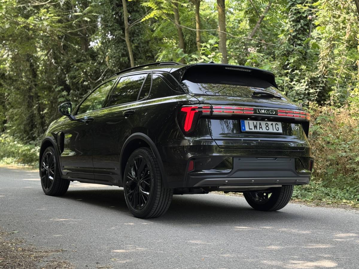 Lynk&Co 01 2025: guarda la gallery del nuovo SUV plug-in 5