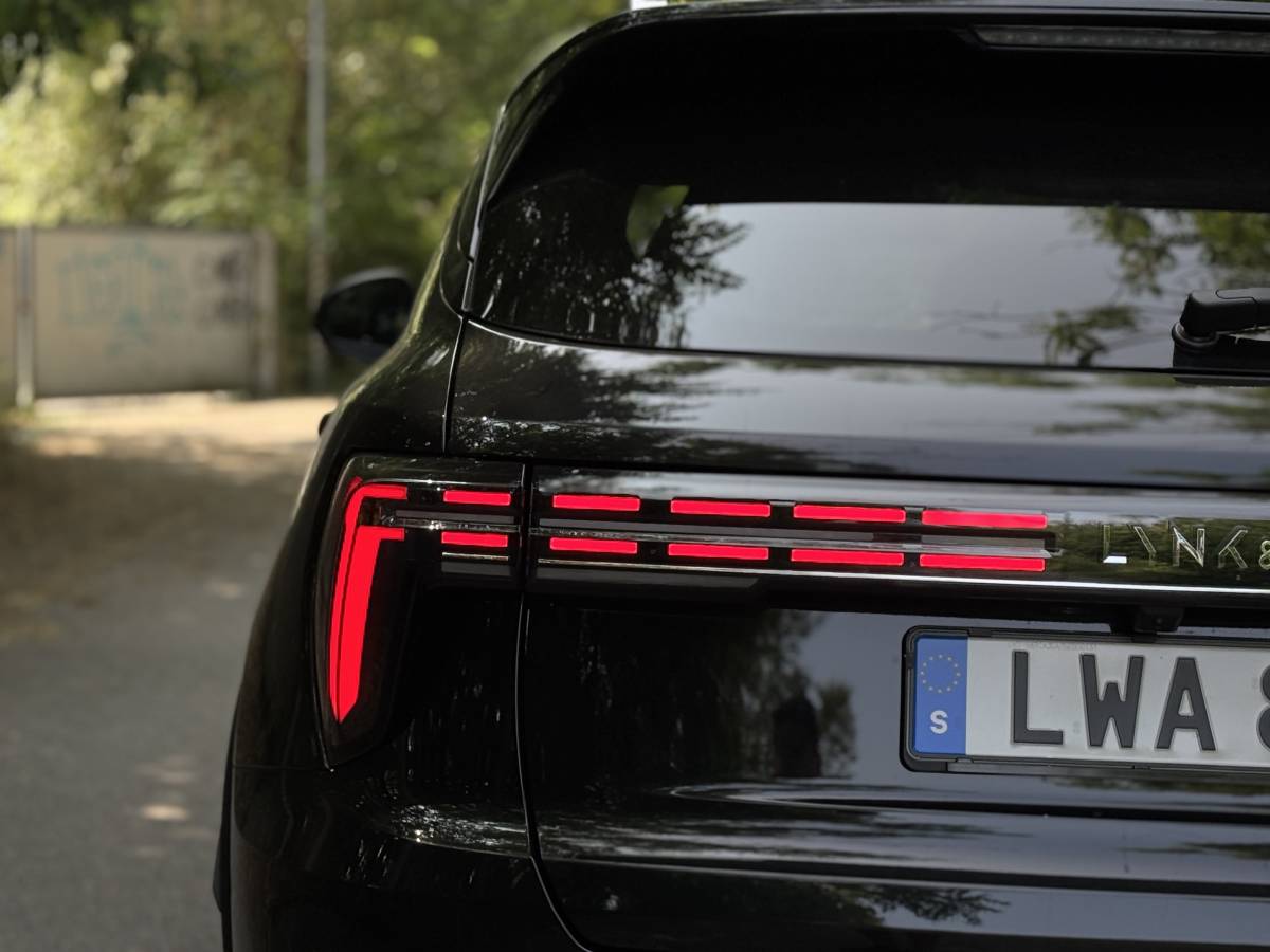 Lynk&Co 01 2025: guarda la gallery del nuovo SUV plug-in 7