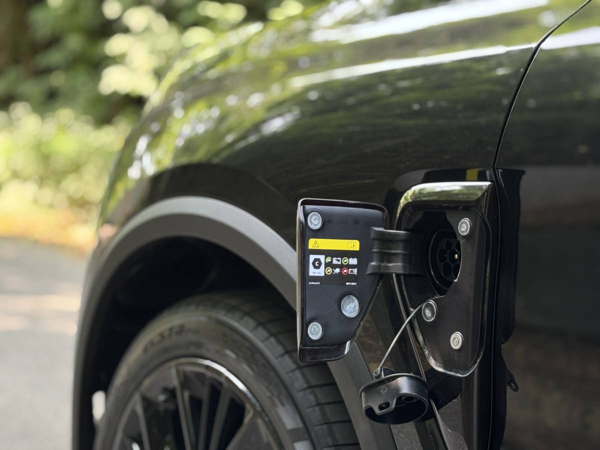 Lynk&Co 01 2025: guarda la gallery del nuovo SUV plug-in 9
