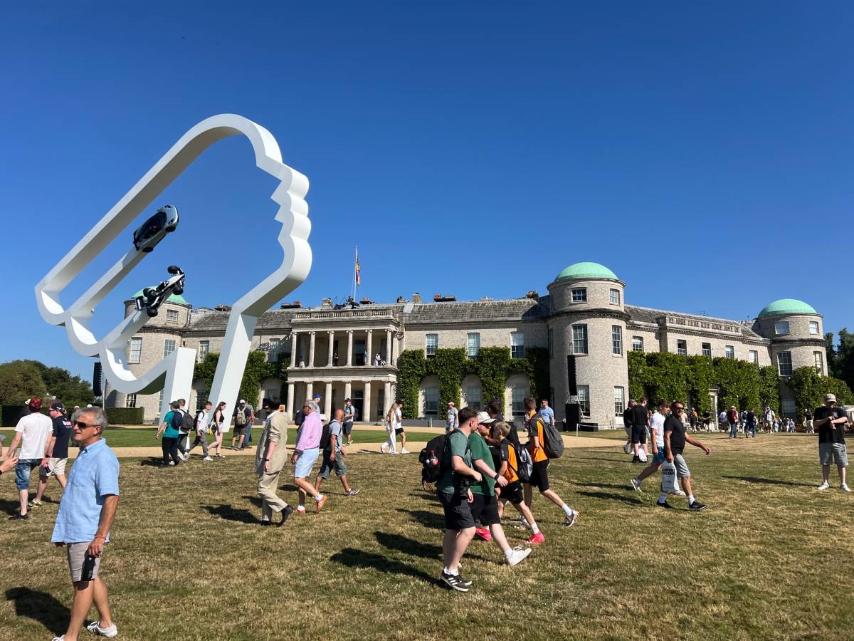Goodwood, il canto della velocità tra le colline inglesi